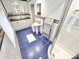 Photo 21- click for photo gallery